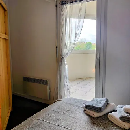 Appartement Spacieux Refait à Neuf - 4 Pers - Vue Sur L'hippodrome *