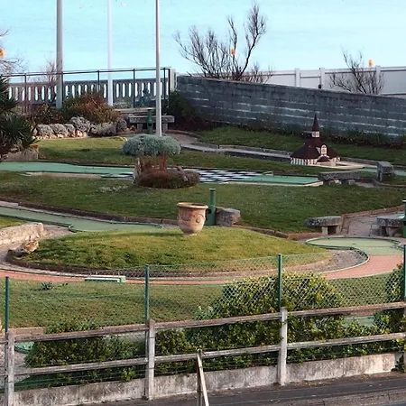 Spacieux Refait A Neuf - 4 Pers - Vue Sur L'hippodrome