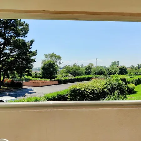 Apartament Spacieux Refait A Neuf - 4 Pers - Vue Sur L'hippodrome