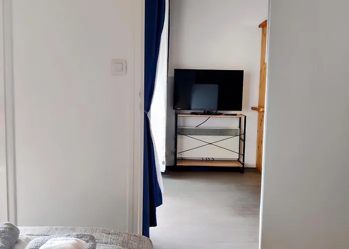 Spacieux Refait A Neuf - 4 Pers - Vue Sur L'hippodrome