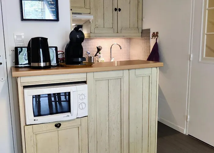 Apartment Spacieux Refait A Neuf - 4 Pers - Vue Sur L'hippodrome